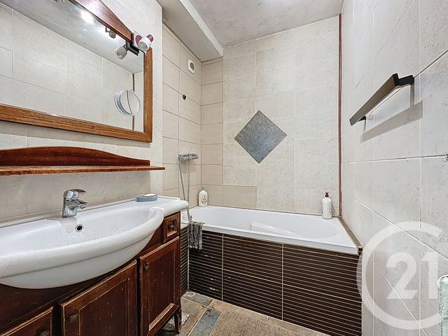 Appartement F4 à vendre - 4 pièces - 79.72 m2 - VERSAILLES - 78 - ILE-DE-FRANCE - Century 21 Fels Immobilier