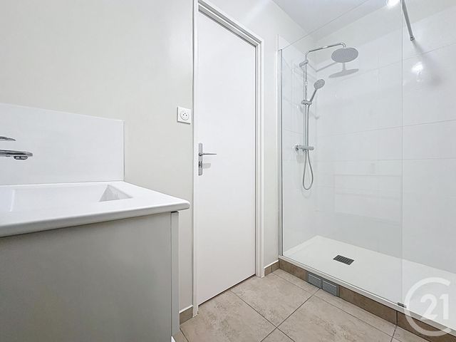 Appartement F3 à vendre - 3 pièces - 58.43 m2 - VERSAILLES - 78 - ILE-DE-FRANCE - Century 21 Fels Immobilier