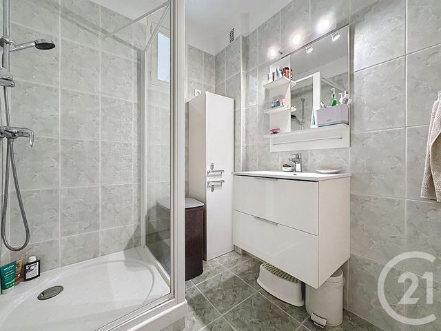 Appartement F4 à vendre - 4 pièces - 72.17 m2 - VERSAILLES - 78 - ILE-DE-FRANCE - Century 21 Fels Immobilier