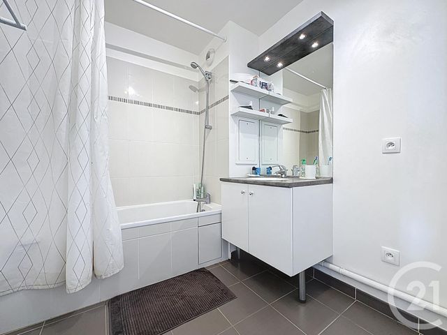 Appartement F3 à vendre - 3 pièces - 73.28 m2 - ST CYR L ECOLE - 78 - ILE-DE-FRANCE - Century 21 Fels Immobilier