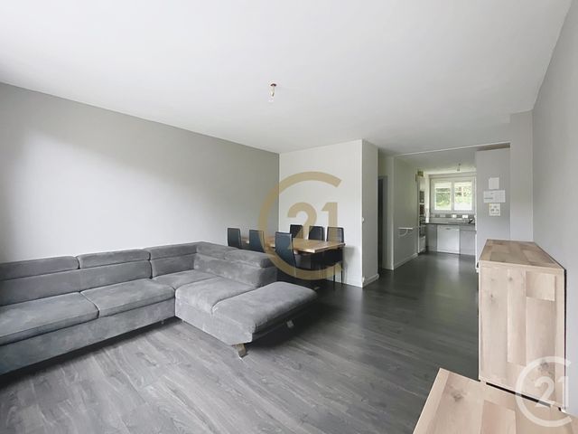 Appartement F3 à louer BUC