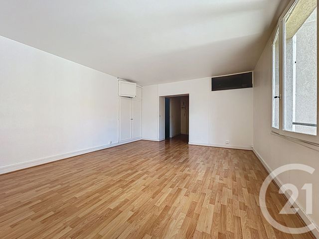 Afficher la photo en grand Appartement F1 à vendre - 1 pièce - 39.51 m2 - VERSAILLES - 78 - ILE-DE-FRANCE - Century 21 Fels Immobilier