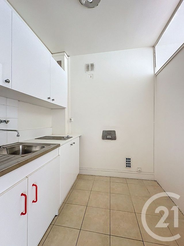 Afficher la photo en grand Appartement F1 à vendre - 1 pièce - 39.51 m2 - VERSAILLES - 78 - ILE-DE-FRANCE - Century 21 Fels Immobilier