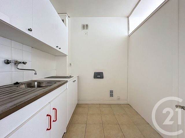 Afficher la photo en grand Appartement F1 à vendre - 1 pièce - 39.51 m2 - VERSAILLES - 78 - ILE-DE-FRANCE - Century 21 Fels Immobilier