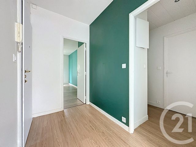 Afficher la photo en grand Appartement T3 à vendre - 3 pièces - 59.39 m2 - VERSAILLES - 78 - ILE-DE-FRANCE - Century 21 Fels Immobilier