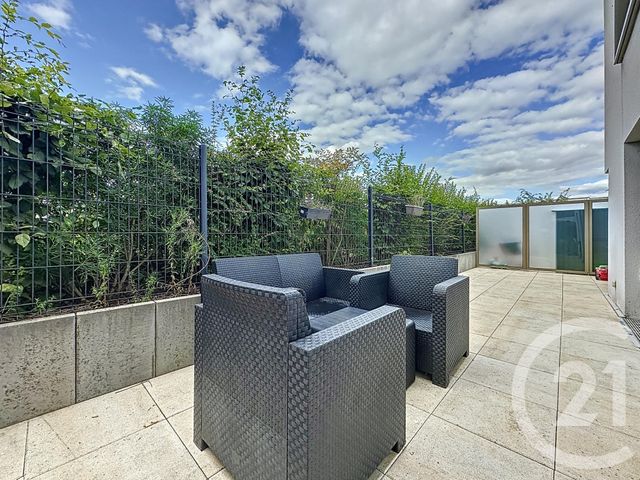 Afficher la photo en grand Appartement F3 à vendre - 3 pièces - 66.56 m2 - ST CYR L ECOLE - 78 - ILE-DE-FRANCE - Century 21 Fels Immobilier