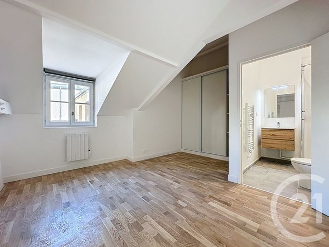 Appartement Triplex à vendre - 4 pièces - 111.96 m2 - VERSAILLES - 78 - ILE-DE-FRANCE - Century 21 Fels Immobilier
