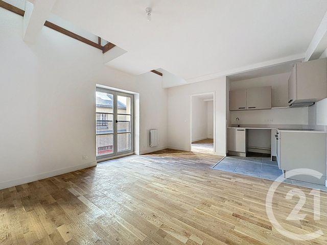 Appartement Triplex à vendre - 4 pièces - 111.96 m2 - VERSAILLES - 78 - ILE-DE-FRANCE - Century 21 Fels Immobilier