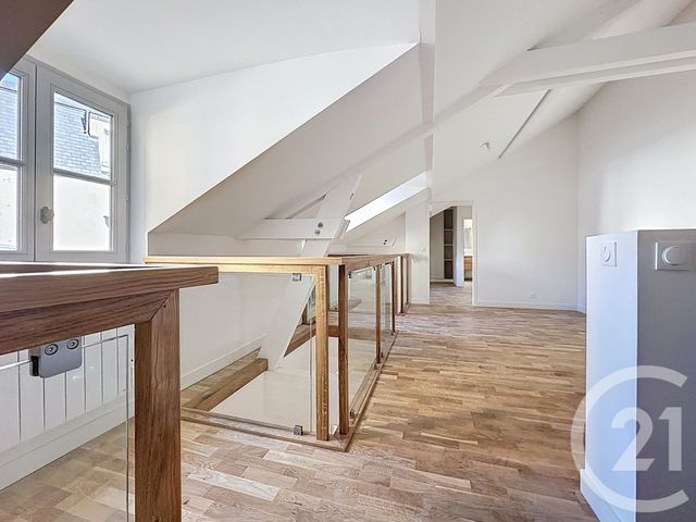 Appartement Triplex à vendre - 4 pièces - 111.96 m2 - VERSAILLES - 78 - ILE-DE-FRANCE - Century 21 Fels Immobilier