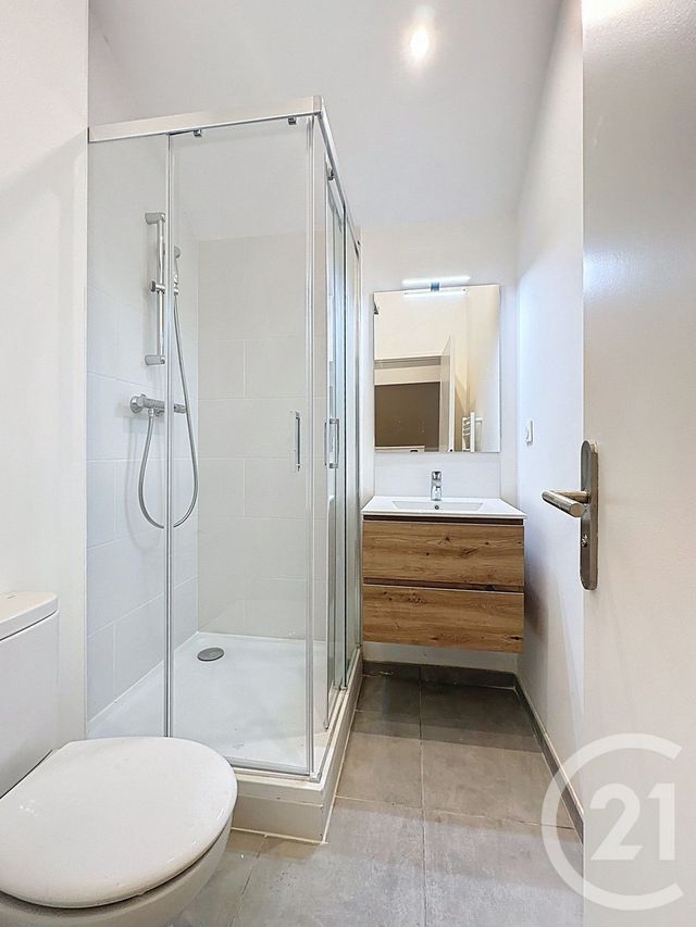 Afficher la photo en grand Appartement Duplex à vendre - 4 pièces - 91.61 m2 - VERSAILLES - 78 - ILE-DE-FRANCE - Century 21 Fels Immobilier