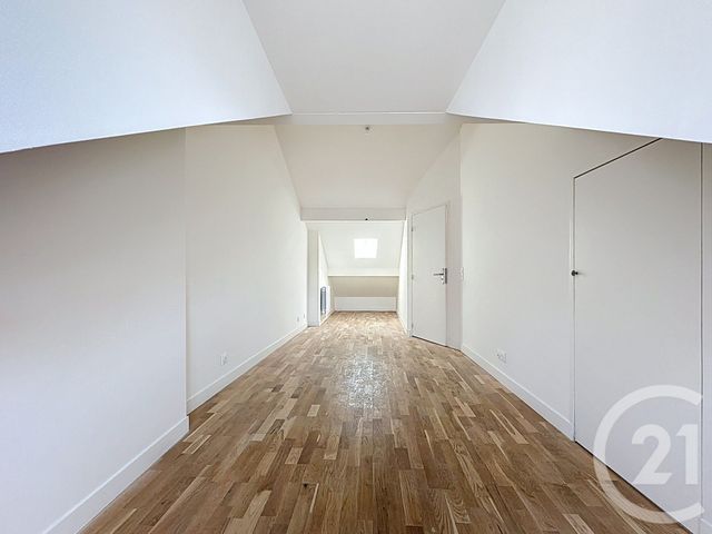 Afficher la photo en grand Appartement Duplex à vendre - 4 pièces - 91.61 m2 - VERSAILLES - 78 - ILE-DE-FRANCE - Century 21 Fels Immobilier