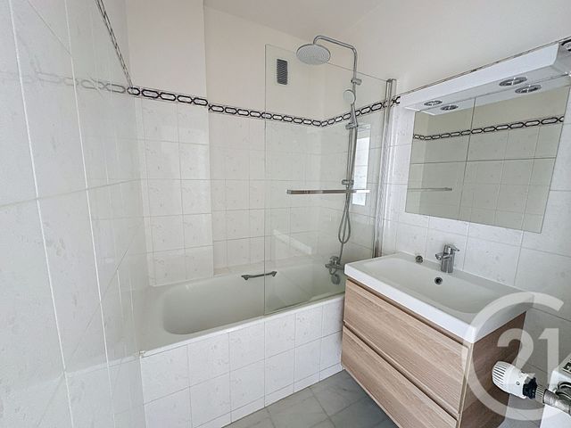 Appartement F4 à vendre - 4 pièces - 66.83 m2 - VERSAILLES - 78 - ILE-DE-FRANCE - Century 21 Fels Immobilier