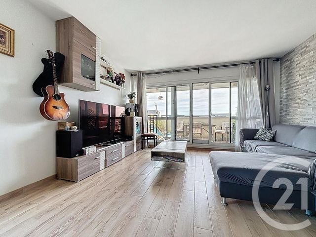 Appartement F4 à vendre - 4 pièces - 84.27 m2 - VELIZY VILLACOUBLAY - 78 - ILE-DE-FRANCE - Century 21 Fels Immobilier