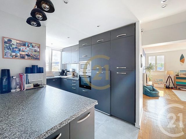 Appartement à vendre - 4 pièces - 96.35 m2 - LE CHESNAY - 78 - ILE-DE-FRANCE - Century 21 Fels Immobilier