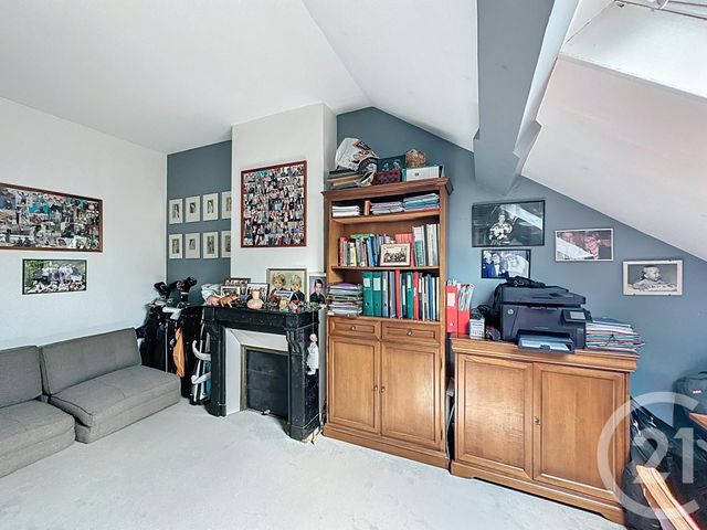 Appartement F5 à vendre - 5 pièces - 124.77 m2 - VERSAILLES - 78 - ILE-DE-FRANCE - Century 21 Fels Immobilier