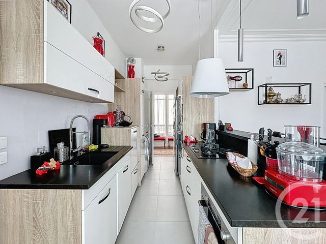 Appartement F5 à vendre - 5 pièces - 124.77 m2 - VERSAILLES - 78 - ILE-DE-FRANCE - Century 21 Fels Immobilier