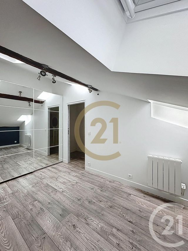 Appartement Duplex à louer - 3 pièces - 47.54 m2 - VERSAILLES - 78 - ILE-DE-FRANCE - Century 21 Fels Immobilier