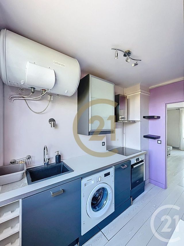 Appartement F3 à louer - 3 pièces - 46.01 m2 - VERSAILLES - 78 - ILE-DE-FRANCE - Century 21 Fels Immobilier