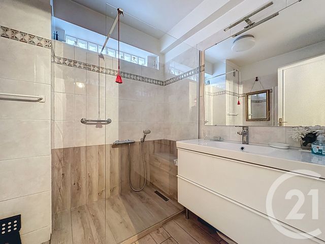 Appartement F5 à vendre - 5 pièces - 125.16 m2 - VERSAILLES - 78 - ILE-DE-FRANCE - Century 21 Fels Immobilier