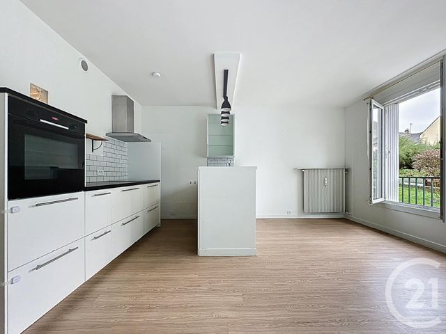 Appartement F3 à louer - 3 pièces - 59.39 m2 - VERSAILLES - 78 - ILE-DE-FRANCE - Century 21 Fels Immobilier