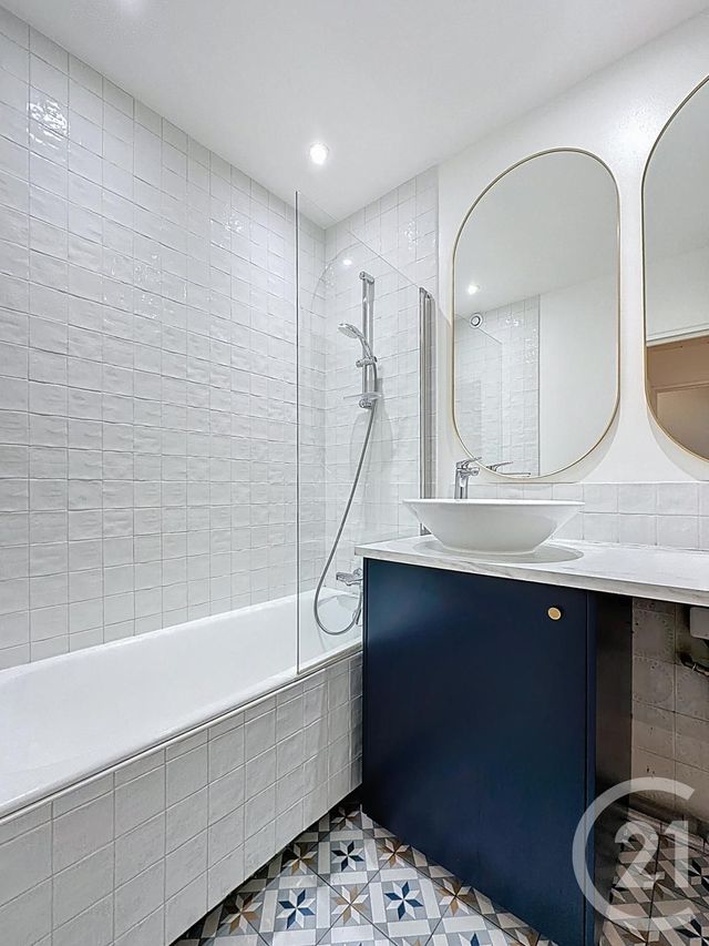 Appartement F3 à louer - 3 pièces - 59.39 m2 - VERSAILLES - 78 - ILE-DE-FRANCE - Century 21 Fels Immobilier