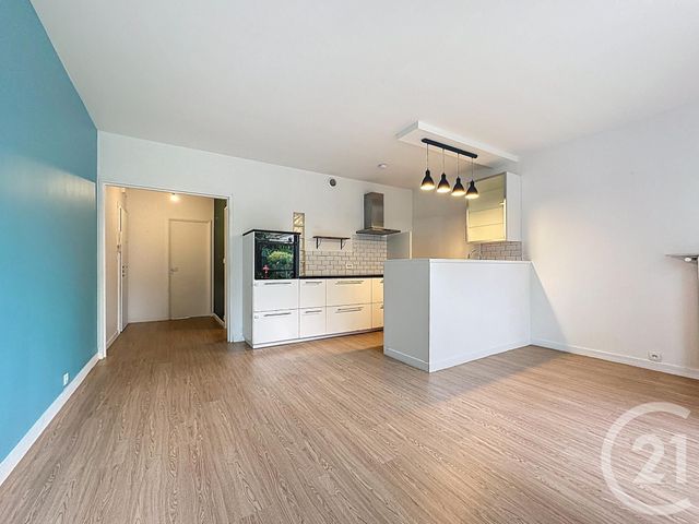 Appartement F3 à louer - 3 pièces - 59.39 m2 - VERSAILLES - 78 - ILE-DE-FRANCE - Century 21 Fels Immobilier