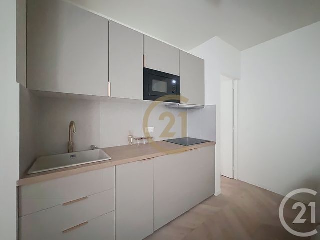 Appartement T2 à vendre - 2 pièces - 32.04 m2 - VERSAILLES - 78 - ILE-DE-FRANCE - Century 21 Fels Immobilier