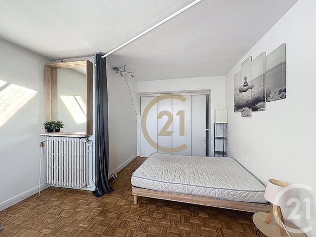 Appartement Duplex à louer - 2 pièces - 50.71 m2 - VERSAILLES - 78 - ILE-DE-FRANCE - Century 21 Fels Immobilier