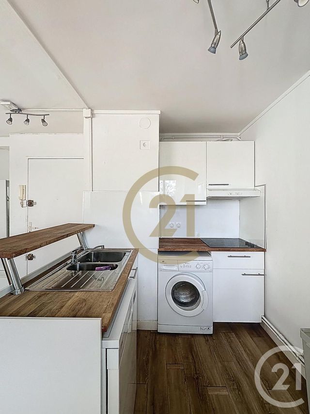 Appartement Duplex à louer - 2 pièces - 50.71 m2 - VERSAILLES - 78 - ILE-DE-FRANCE - Century 21 Fels Immobilier