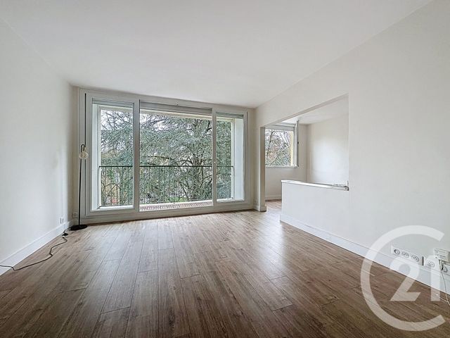 Appartement à vendre - 4 pièces - 65.26 m2 - BUC - 78 - ILE-DE-FRANCE - Century 21 Fels Immobilier