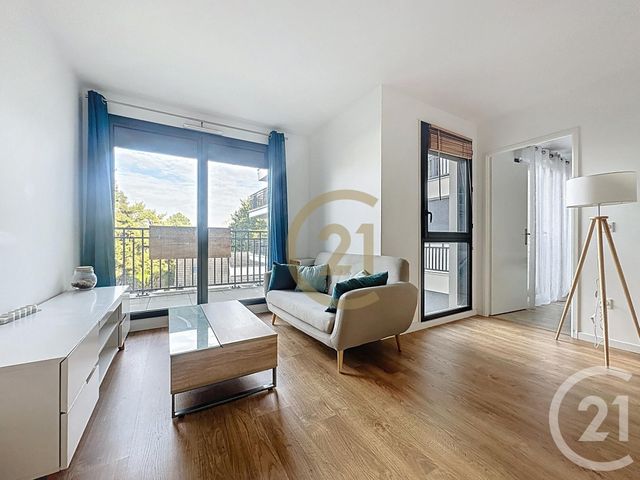 Appartement F2 à louer ST CYR L ECOLE