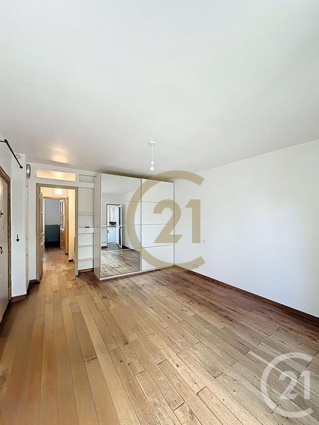 Appartement F3 à louer - 3 pièces - 46.7 m2 - VERSAILLES - 78 - ILE-DE-FRANCE - Century 21 Fels Immobilier