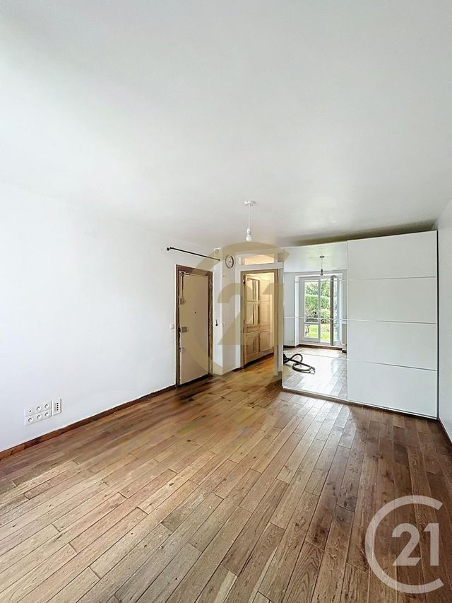 Appartement F3 à louer - 3 pièces - 46.7 m2 - VERSAILLES - 78 - ILE-DE-FRANCE - Century 21 Fels Immobilier