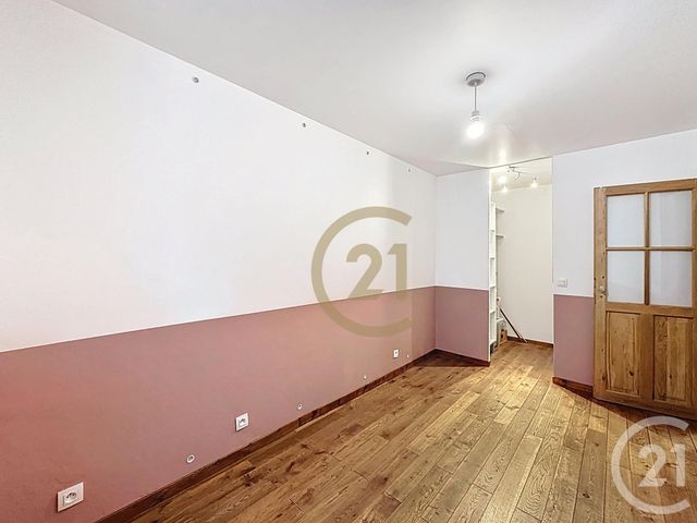 Appartement F3 à louer - 3 pièces - 46.7 m2 - VERSAILLES - 78 - ILE-DE-FRANCE - Century 21 Fels Immobilier