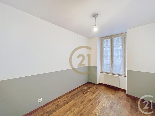 Appartement F3 à louer - 3 pièces - 46.7 m2 - VERSAILLES - 78 - ILE-DE-FRANCE - Century 21 Fels Immobilier