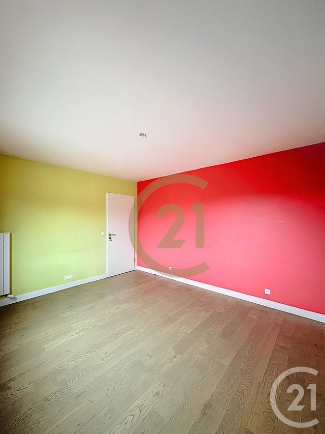 Appartement Duplex à louer - 3 pièces - 81.88 m2 - VERSAILLES - 78 - ILE-DE-FRANCE - Century 21 Fels Immobilier