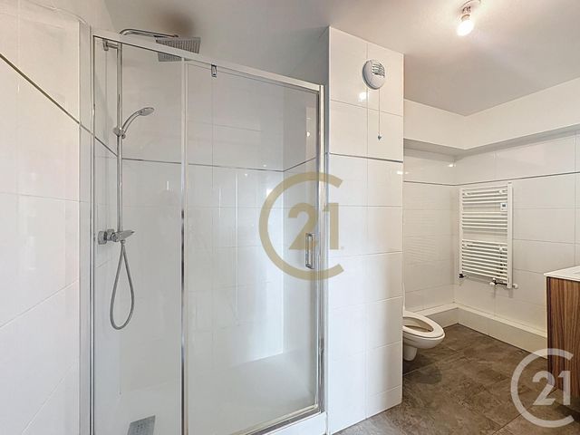 Appartement Duplex à louer - 3 pièces - 81.88 m2 - VERSAILLES - 78 - ILE-DE-FRANCE - Century 21 Fels Immobilier