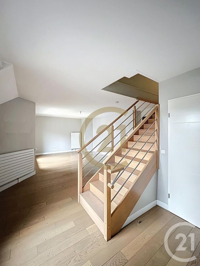 Appartement Duplex à louer - 3 pièces - 81.88 m2 - VERSAILLES - 78 - ILE-DE-FRANCE - Century 21 Fels Immobilier