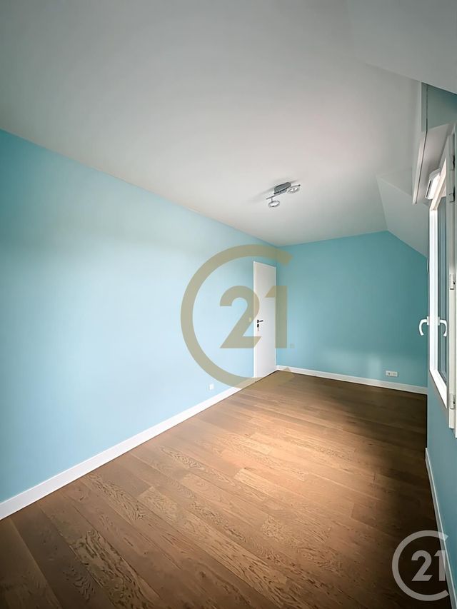 Appartement Duplex à louer - 3 pièces - 81.88 m2 - VERSAILLES - 78 - ILE-DE-FRANCE - Century 21 Fels Immobilier