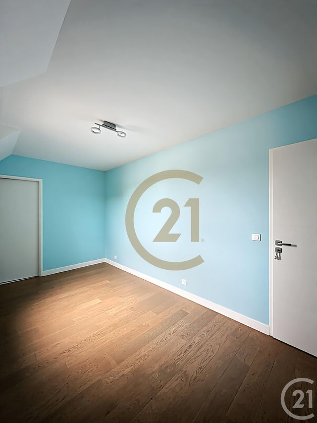 Appartement Duplex à louer - 3 pièces - 81.88 m2 - VERSAILLES - 78 - ILE-DE-FRANCE - Century 21 Fels Immobilier