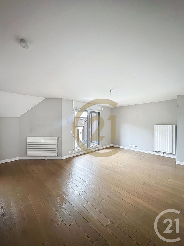 Appartement Duplex à louer - 3 pièces - 81.88 m2 - VERSAILLES - 78 - ILE-DE-FRANCE - Century 21 Fels Immobilier