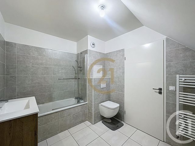 Appartement Duplex à louer - 3 pièces - 81.88 m2 - VERSAILLES - 78 - ILE-DE-FRANCE - Century 21 Fels Immobilier