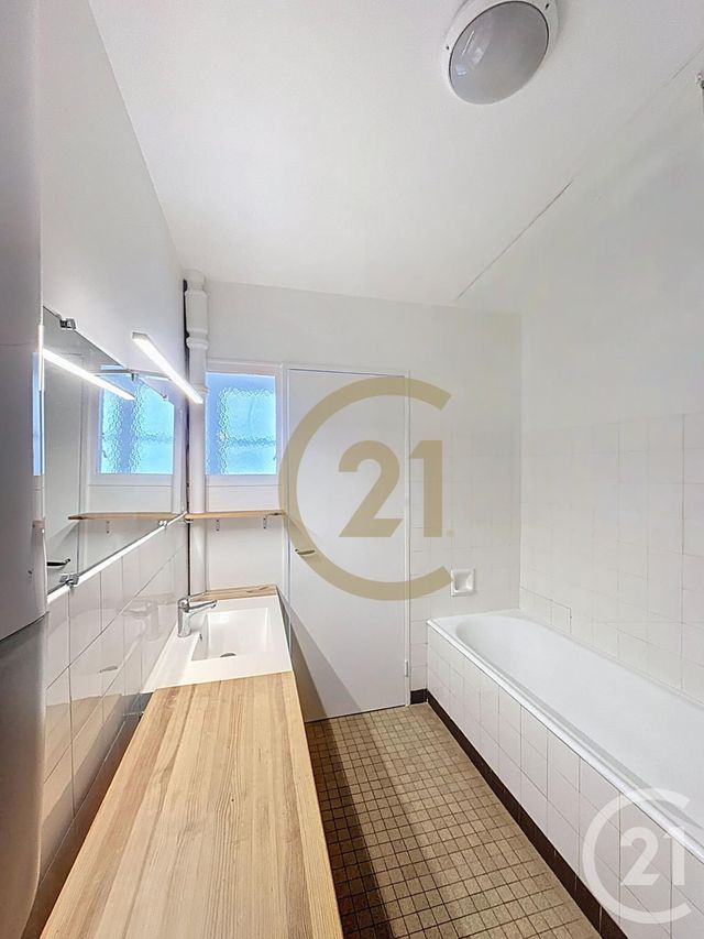 Appartement F5 à louer - 5 pièces - 111.9 m2 - VERSAILLES - 78 - ILE-DE-FRANCE - Century 21 Fels Immobilier