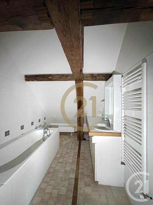 Appartement F3 à louer - 3 pièces - 88.21 m2 - VERSAILLES - 78 - ILE-DE-FRANCE - Century 21 Fels Immobilier