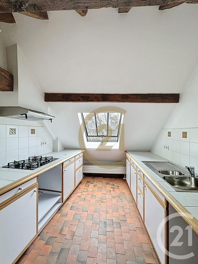 Appartement F3 à louer - 3 pièces - 88.21 m2 - VERSAILLES - 78 - ILE-DE-FRANCE - Century 21 Fels Immobilier