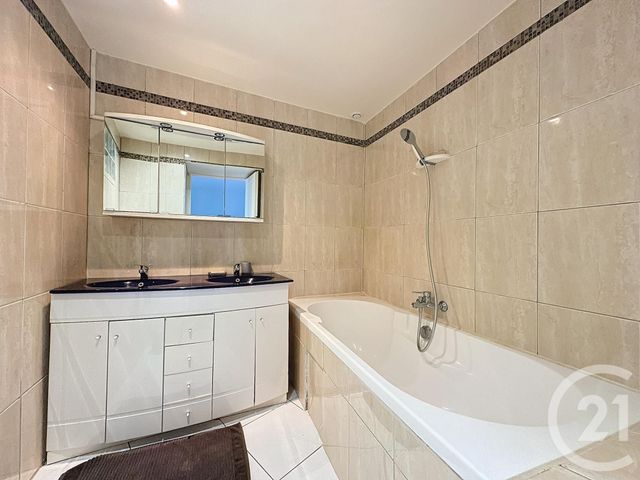 Appartement F4 à vendre - 4 pièces - 111.79 m2 - VERSAILLES - 78 - ILE-DE-FRANCE - Century 21 Fels Immobilier