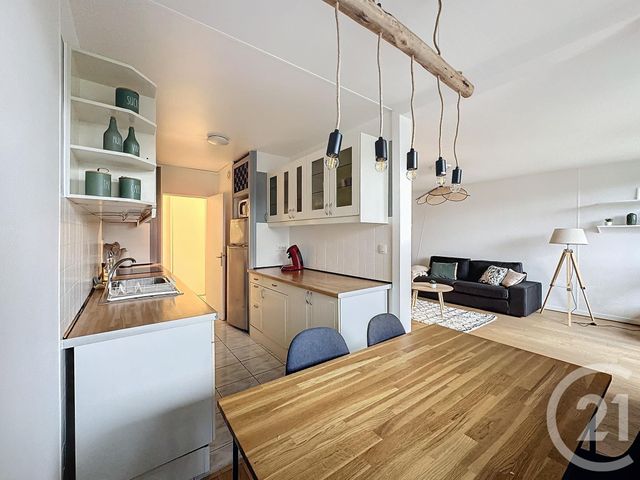 Appartement F3 à louer - 3 pièces - 71.54 m2 - VERSAILLES - 78 - ILE-DE-FRANCE - Century 21 Fels Immobilier