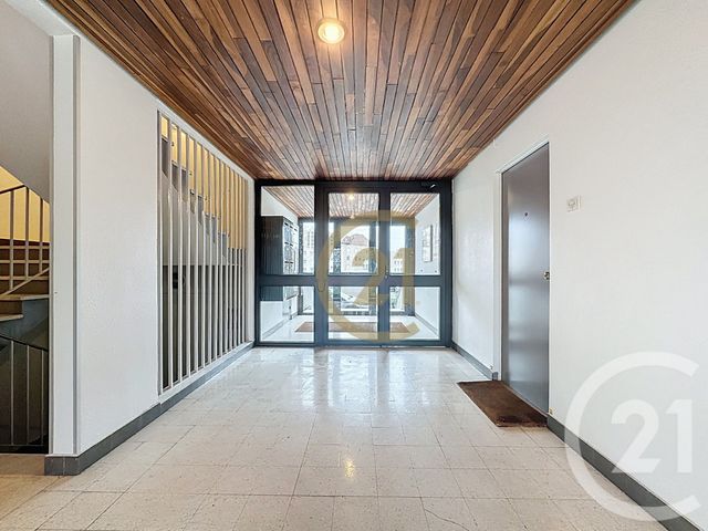 Appartement T4 à vendre - 4 pièces - 75.5 m2 - VELIZY VILLACOUBLAY - 78 - ILE-DE-FRANCE - Century 21 Fels Immobilier