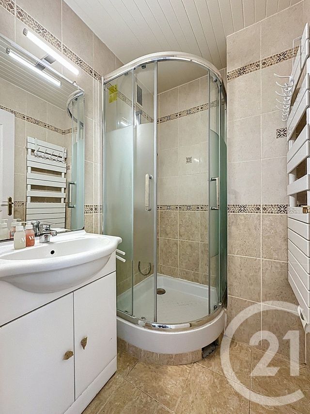 Appartement F5 à vendre - 5 pièces - 94.92 m2 - VERSAILLES - 78 - ILE-DE-FRANCE - Century 21 Fels Immobilier