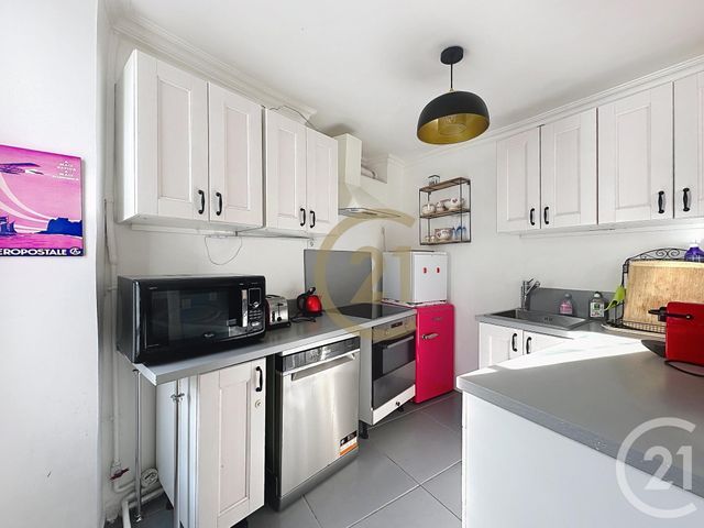 Appartement F3 à louer - 3 pièces - 60.68 m2 - VERSAILLES - 78 - ILE-DE-FRANCE - Century 21 Fels Immobilier